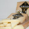 Queso Manchego Artesano Ojos del Guadiana Semicurado elaborado con leche de oveja